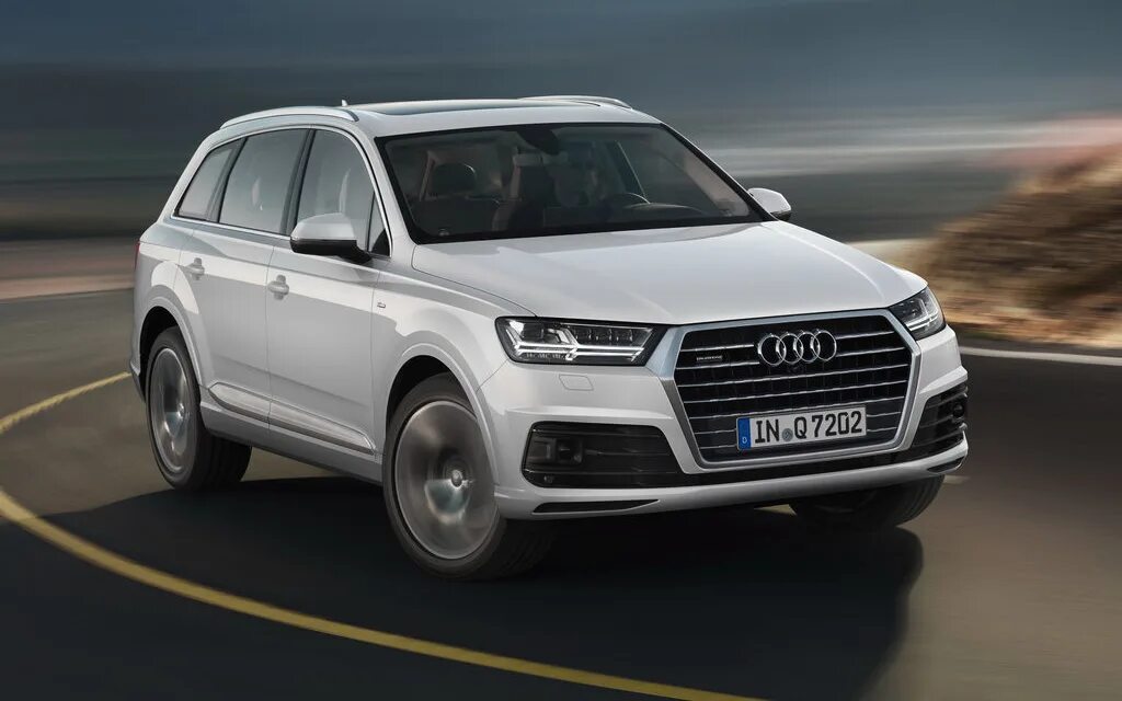 Новый ку 7. Audi q7 2016. Audi q7 TDI 2016. Audi q7 2020. Audi q7 TDI 2015.