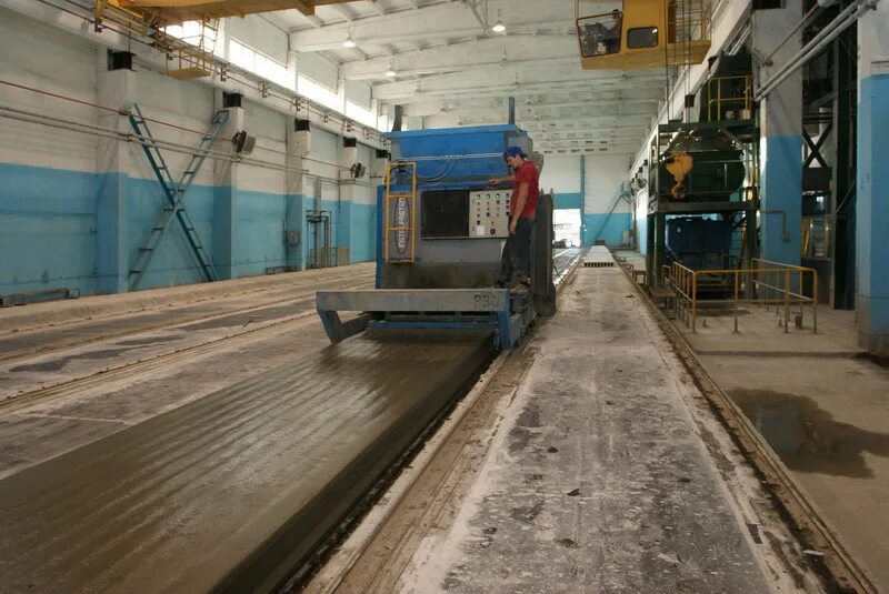 технология производство плит. щелевая пропарочная камера для жби. технология производство плит. экструдер для пустотных плит перекрытия жби 5 тюмень. экструдер пустотных плит.