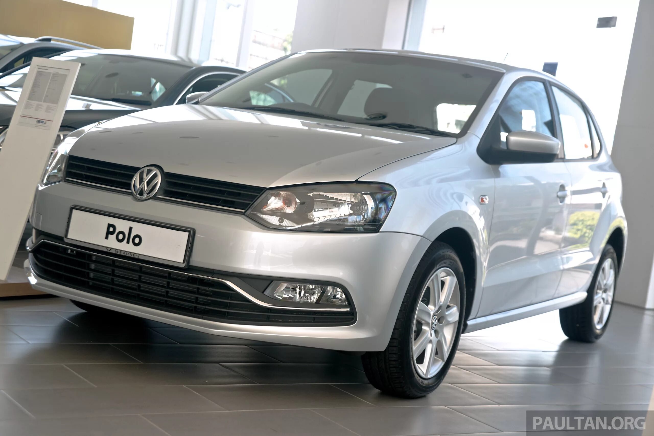 Wv polo 1.6. Фольксваген поло 2015. VW Polo 1.6. Фольксваген поло хэтчбек 2015. Volkswagen Polo Фольксваген поло 1.6 2009.