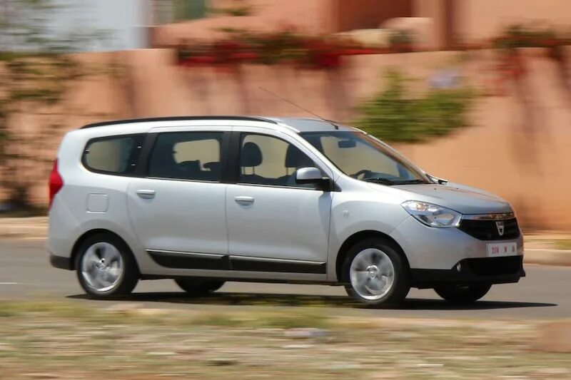 Renault Lodgy Discontinued In India - YouTube