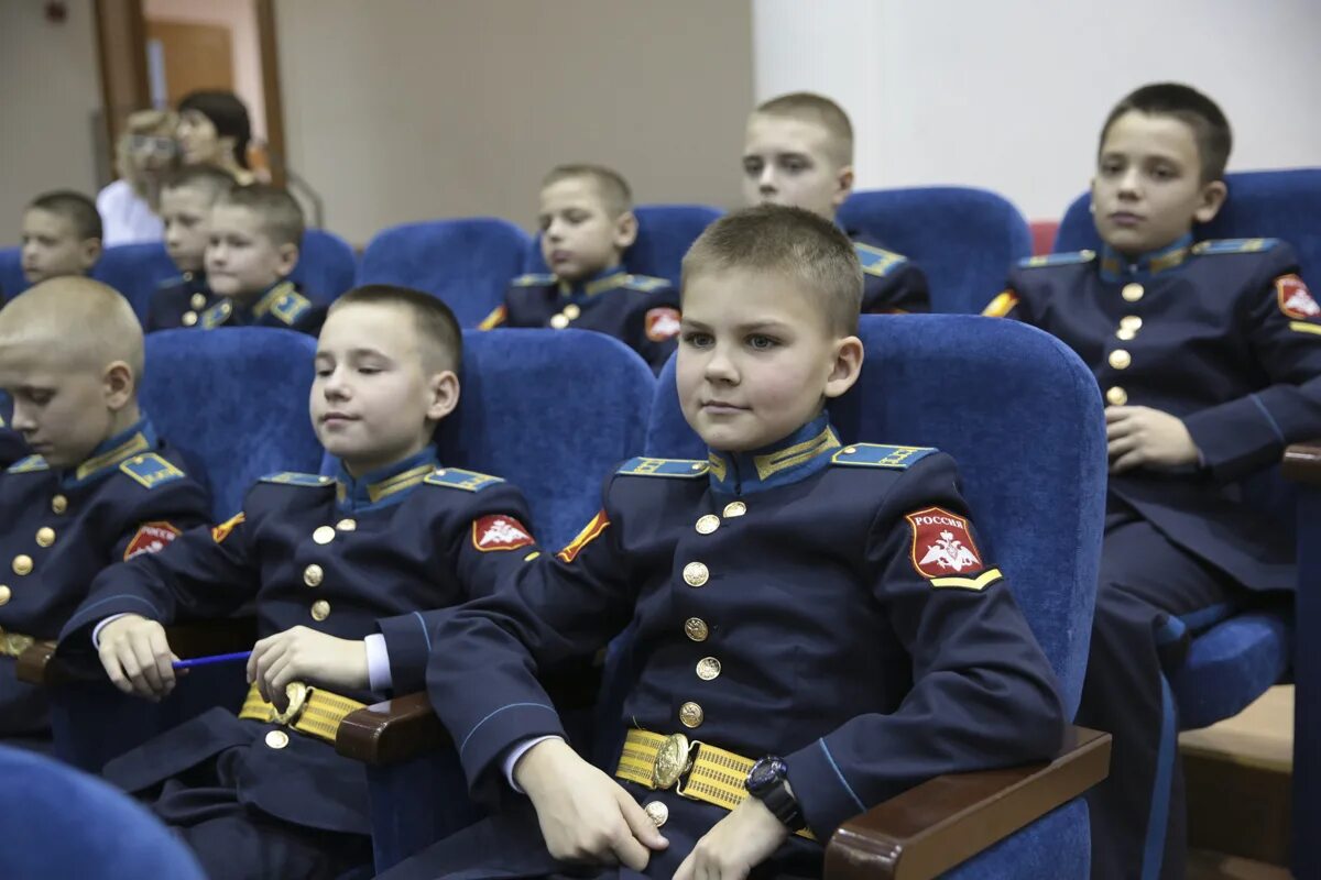 Президентский кадетский корпус Оренбург. Президентская кадетка в Оренбурге. Первый президентский кадетский корпус Оренбург. Кадетский корпус Оренбург ПКУ.