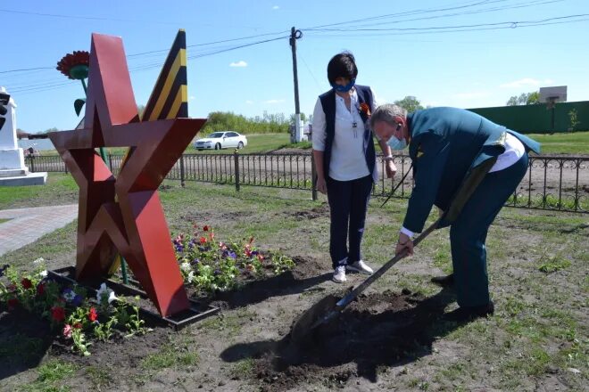 Погода тюменская область масали. Упоровский район село Суерка. Суерка Упоровского Тюменской. Село Суерка Упоровского района Тюменской области. Упоровский район село Суерка детская площадка.