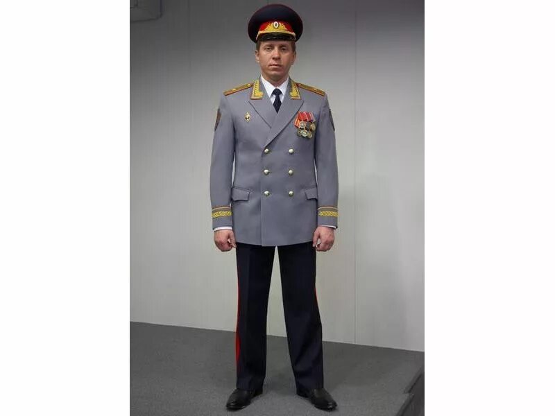 стальной китель