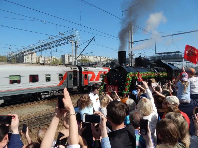 Эшелон Победы поезд Саратов. Татищево ретро поезд 2022. Ретро поезд Саратов 2023. Поезд Победы Саратов.