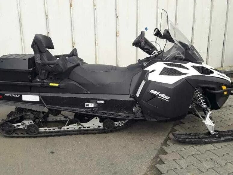 Ski Doo Expedition 1200 se. BRP Ski-Doo Expedition se 1200. Снегоход BRP Expedition se 1200. Ski Doo Expedition 1200 2013.