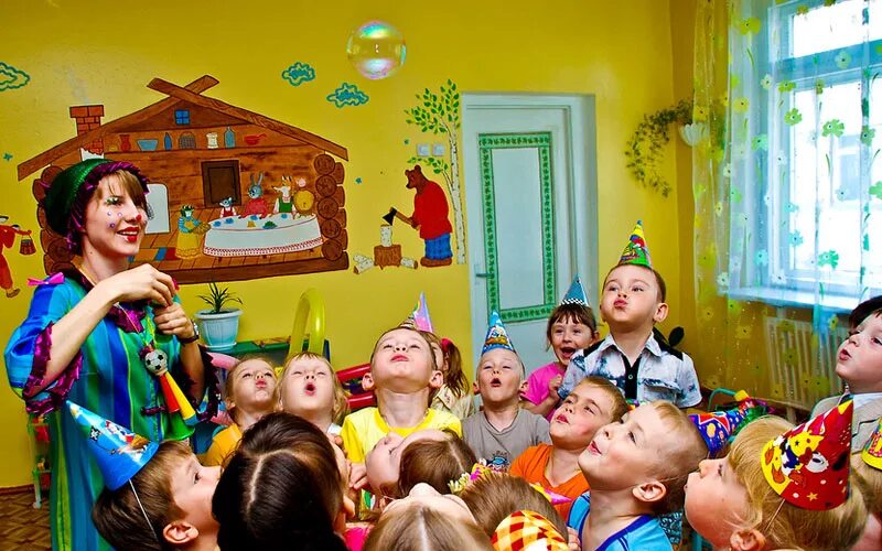 костюм на день смеха в детский сад. мероприятия в детском саду. первый праздник в детском саду. первый праздник в детском саду. летние мероприятия для детей.