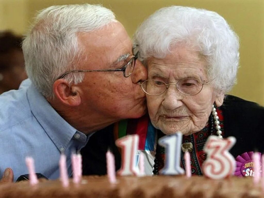 Люди прожившие много жизней. Долгожители 100 лет. Долгожители России. Люди которые прожили 100 лет. Долгожители фото.