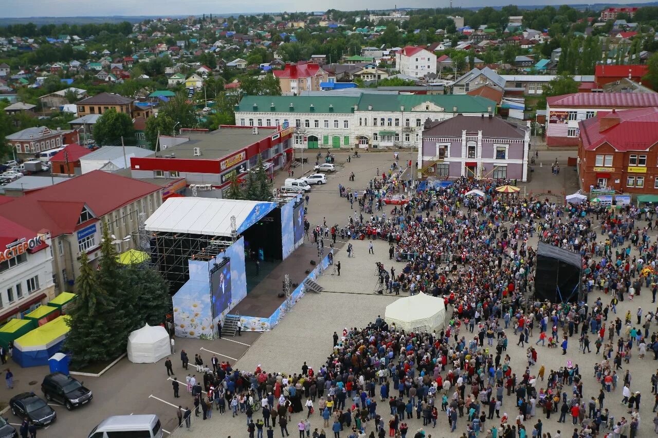 Башкортостан бирск работа. Бирск центр города. город бирск республика башкортостан. бирск центр площадь. бирск башкирия центр города.