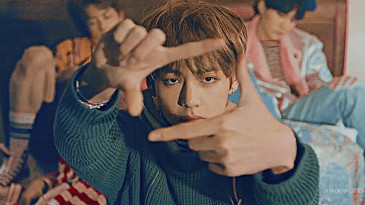 Bts kim taehyung. Бтс тэхен 2020. Тэхен spring day. Тэхен бтс. Тэ хен песни.
