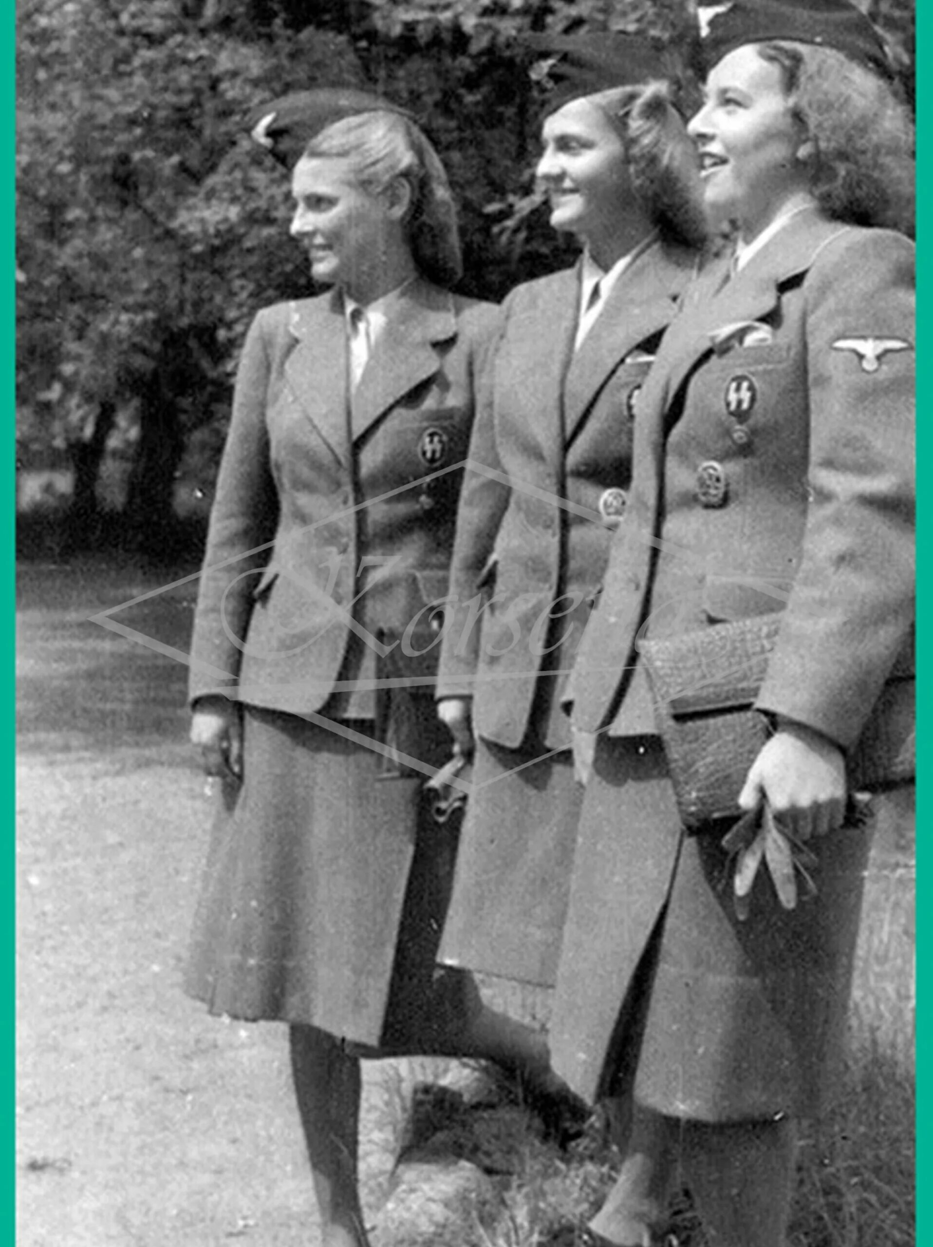 Женщины в СС хельферин. СС-кригсхельферин. SS Helferinnen униформа. SS — Helferinnen форма. Женская сс