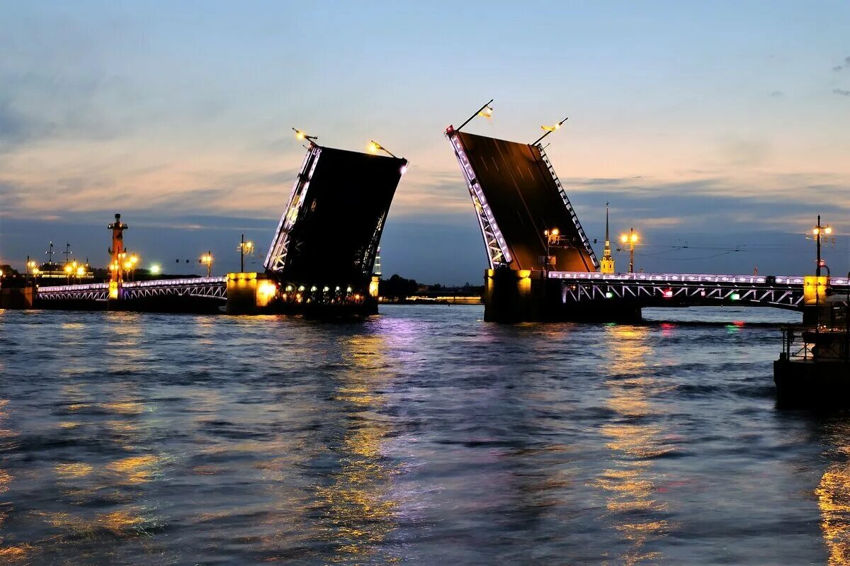 Белые ночи в санкт-петербурге 2022. Река нева разводные мосты. Раздвижной мост в санкт-петербурге дворцовый мост. Два года в питере. Мосты санкт-петербурга.