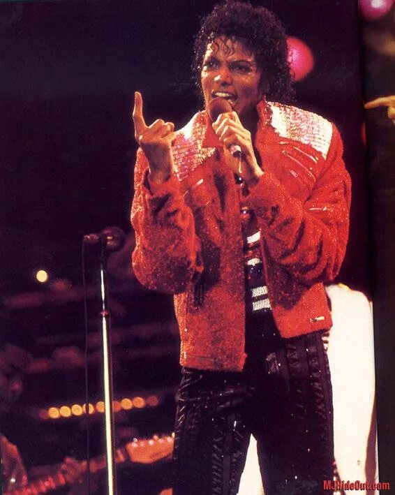 Песня beat it. Michael Jackson Victory Tour Beat it. Beat it Victory Tour. Beat it 1983.