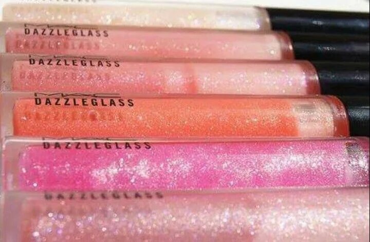 Mac Dazzleglass блеск. Glitter Gloss Gloss блеск для губ. Блеск для губ Mac Pink. Блеск для губ Lipgloss.