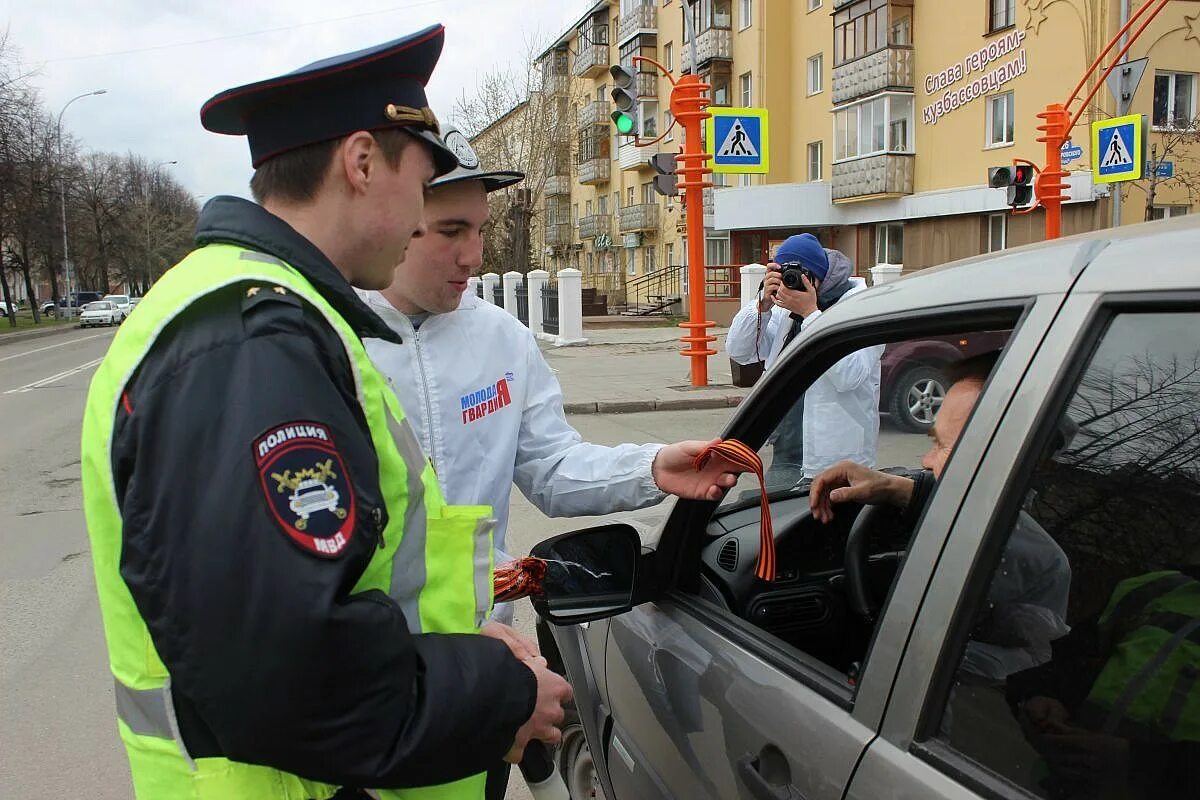 Сайт гибдд новокузнецк. ГИБДД Кемерово сотрудники. ДПС Кемерово. Инспектора ГИБДД Кемерово. ДПС Новокузнецк.