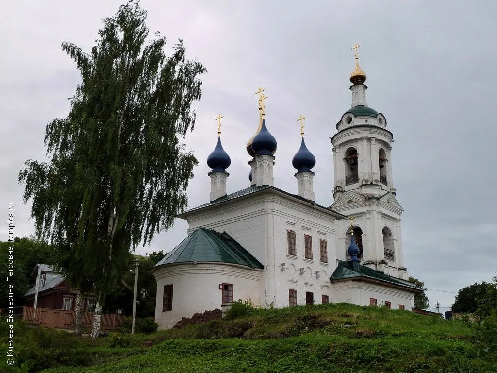 Погода в приволжске ивановской на неделю. Варваринская Церковь (плёс). Церкви в Плесе Ивановской области. Церковь Варвары великомученицы Плес. Варваринская Церковь Иваново.