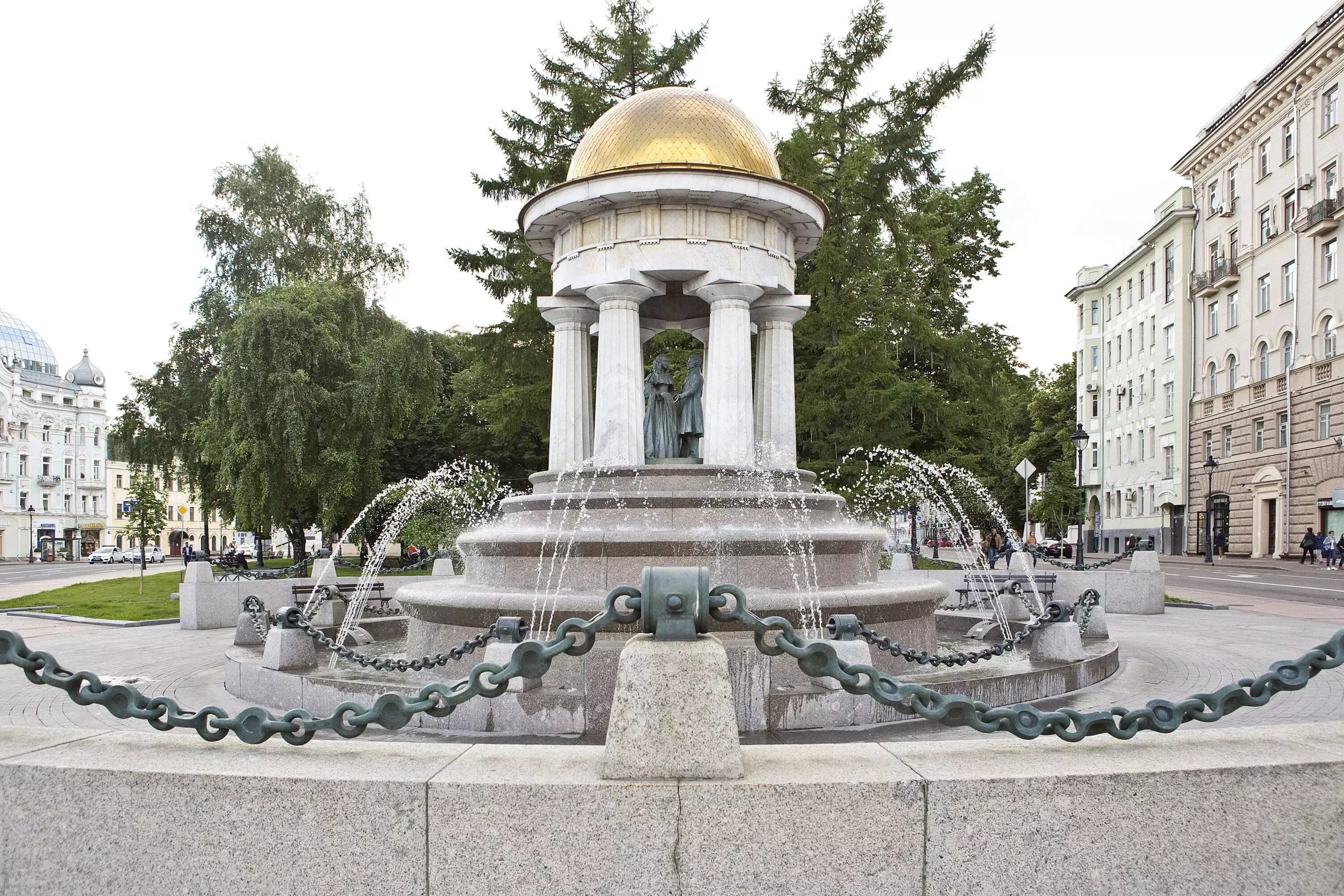 Никитские ворота москва