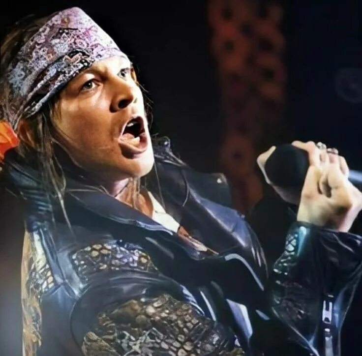 Аксель роуз в молодости don't cry. Cry tonight guns n roses. Guns n' roses don't cry (original). Guns n roses don't cry фото. Стефани сеймур и аксель роуз.