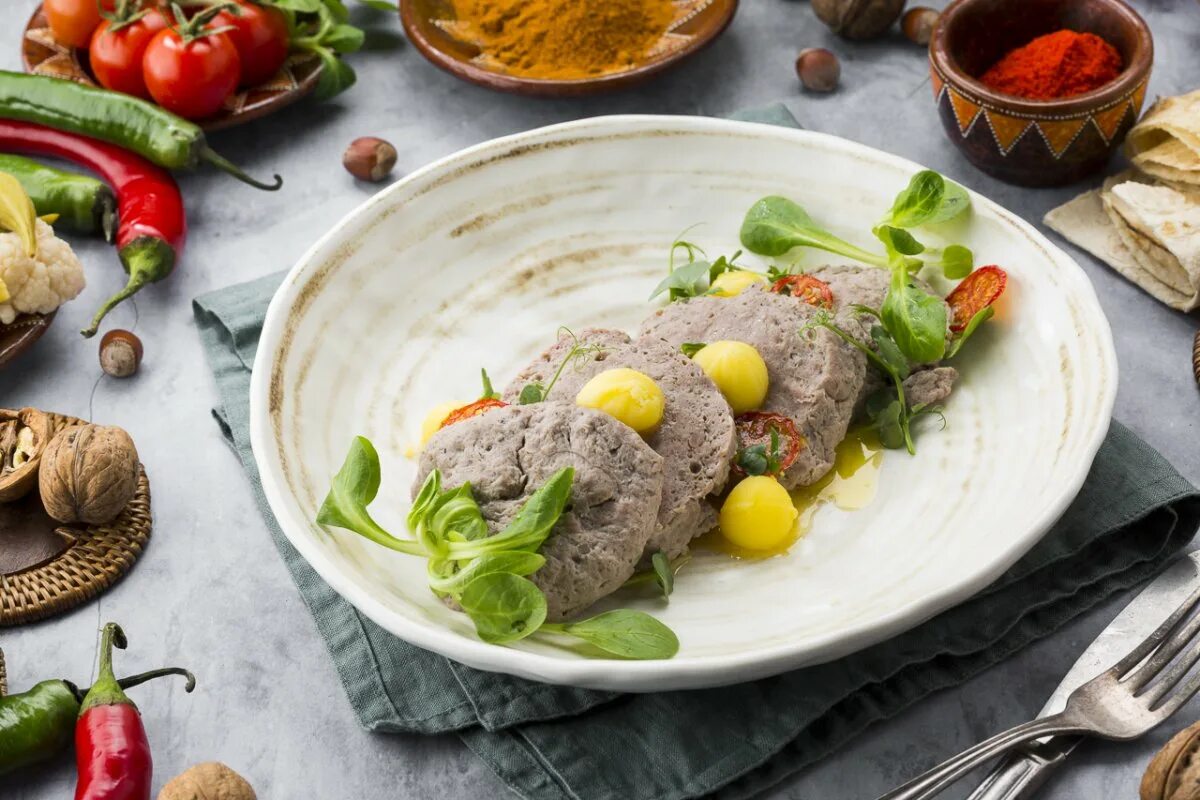 Что такое кюфта турецкая. Кюфта эчмиадзинская. кюфта армянская. армянское мясо кюфта. гаврская кюфта.