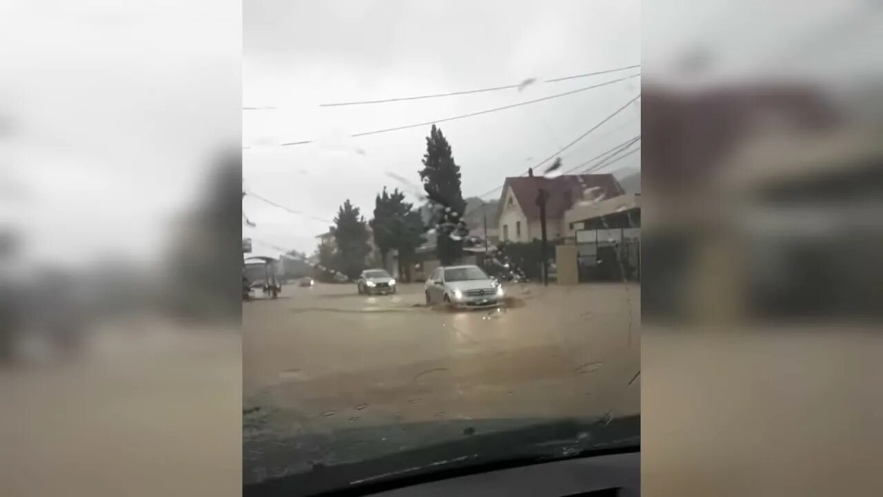 Дожди в Адлере в августе. Гагра потоп. Ливни в Адлере 2023. Наводнение в Гагре сейчас.