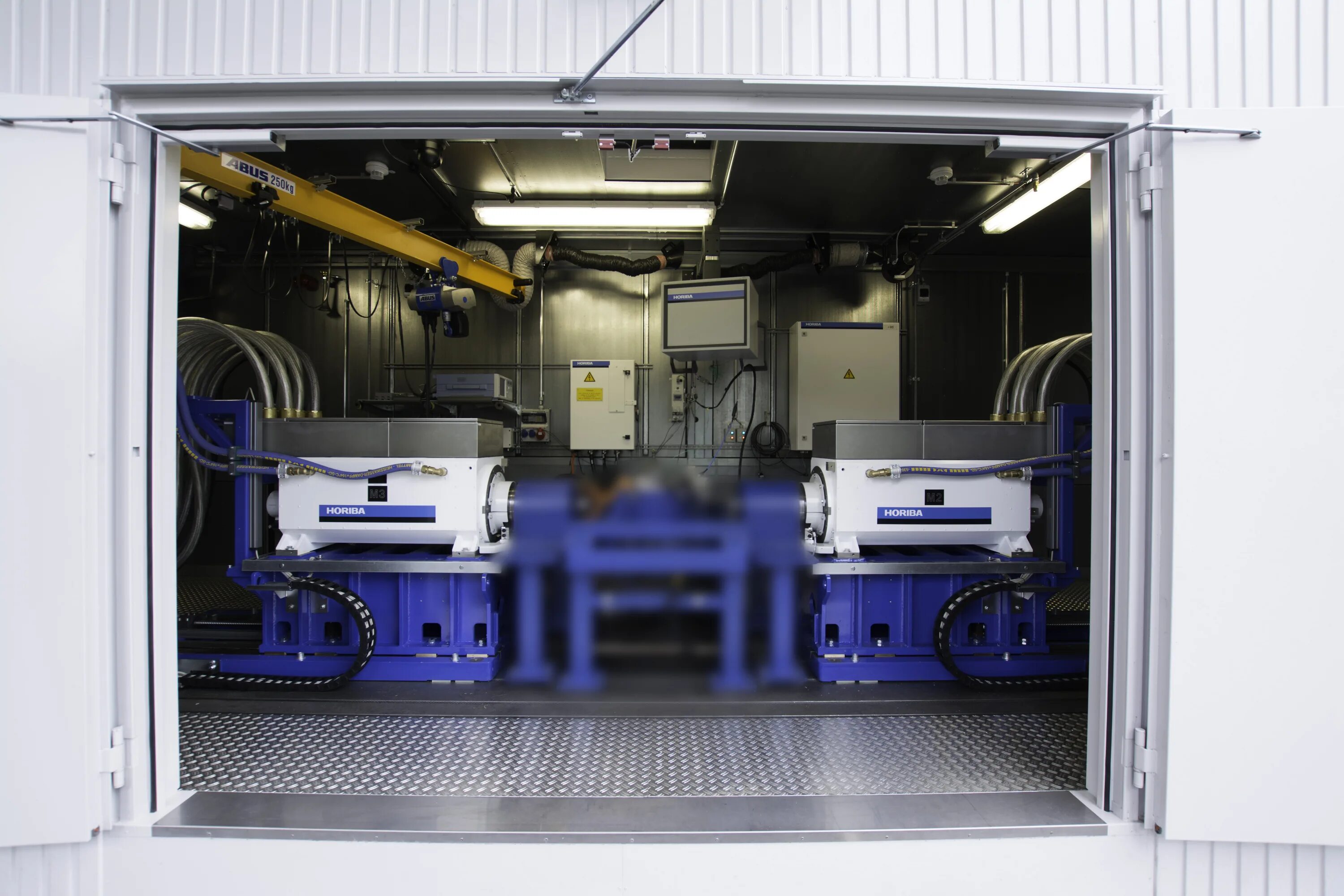 Test containers. Трансмиссионный стенд. testcontainers. automated testing system. custom vehicle testing solutions nevada.