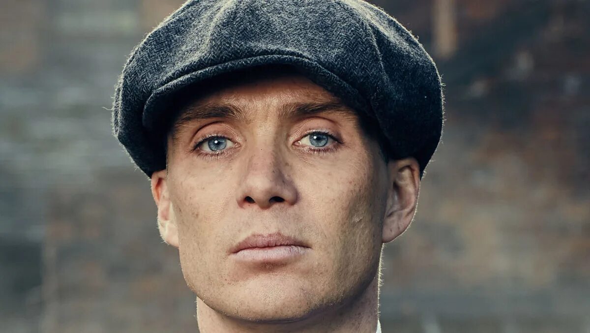 Острые козырьки главная роль. Киллиан мерфи peaky blinders. киллиан мерфи козырьки.