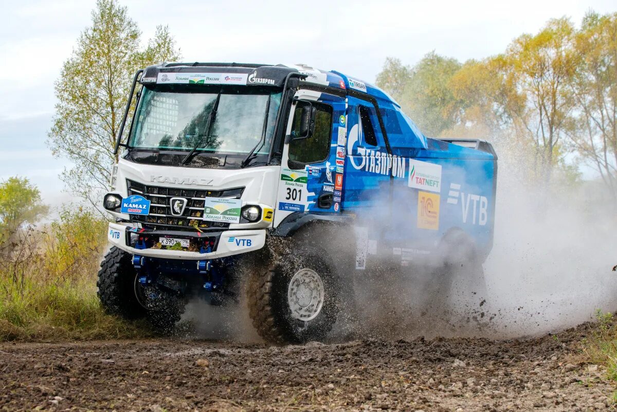 Камаз-435091 кабина. Камаз 435091. Камаз к5 дакар. Гоночные грузовики. Камаз 435091.
