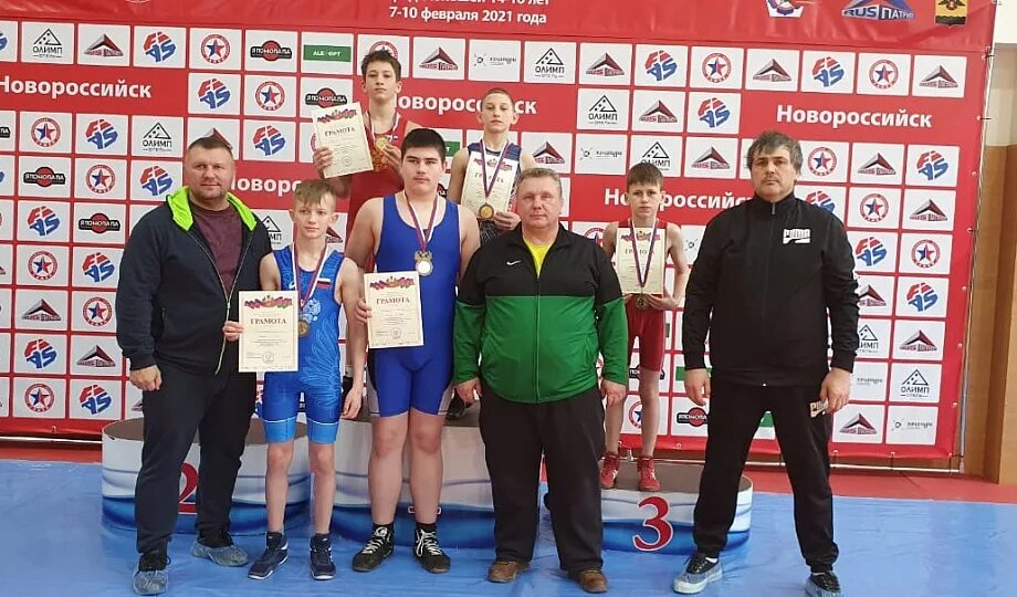 Первенство краснодарского края по греко римской борьбе. Греко римская борьба темрюк. Первенство краснодарского края по греко римской борьбе. Греко римская борьба лабинск. Вольная борьба первенство краснодарского края 2010 года.