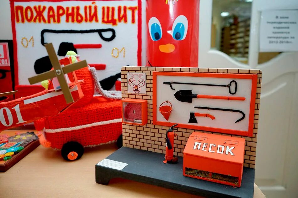 Поделки пожарная безопасность для детей своими руками. Поделка пожарная безопасность. поделка на тему пожарная бе. выставка поделок по пожарной безопасности. макет на конкурс пожарная безопасность.