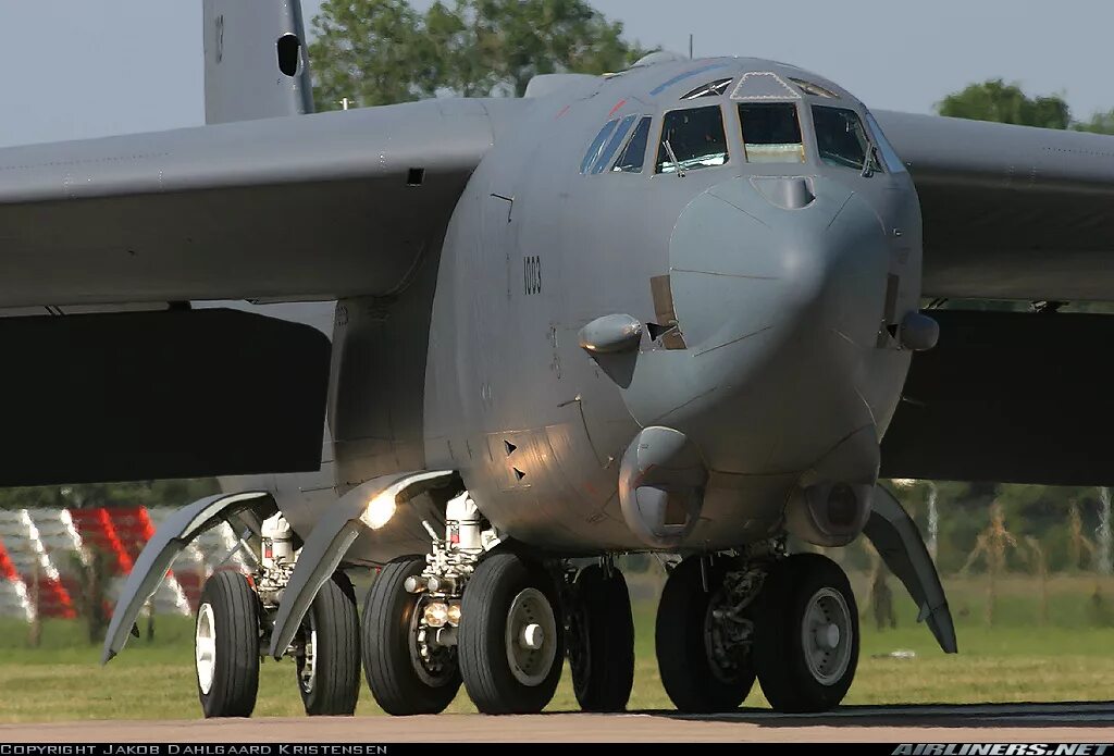 52 a b 2. B-52h «Стратофортресс». B 52h шасси. Boeing b-52h Stratofortress. Boeing b-52.