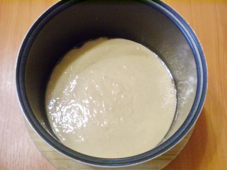 Пирог из манной каши. Пирог с манкой на кефире. Манник на кефире. Десерт манка кефир. Манник на молоке.