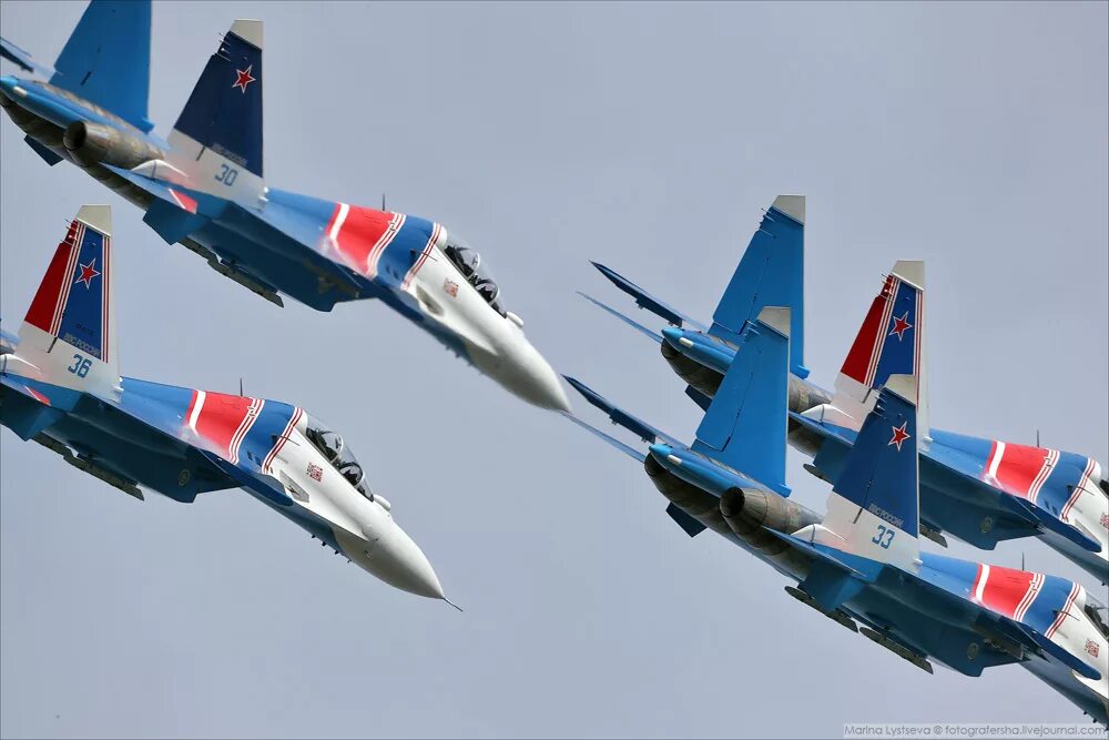 Русские витязи макс 1993. Роспуск тюльпан русские витязи. Витязь боевой. Международный авиационно-космический салон русские витязи. Витязи программа.