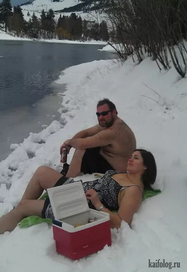 Не страшны зимой морозы. Смешные люди зимой. Отпуск зимой. Одеваемся в лютый мороз. Зима холода лютые морозы.