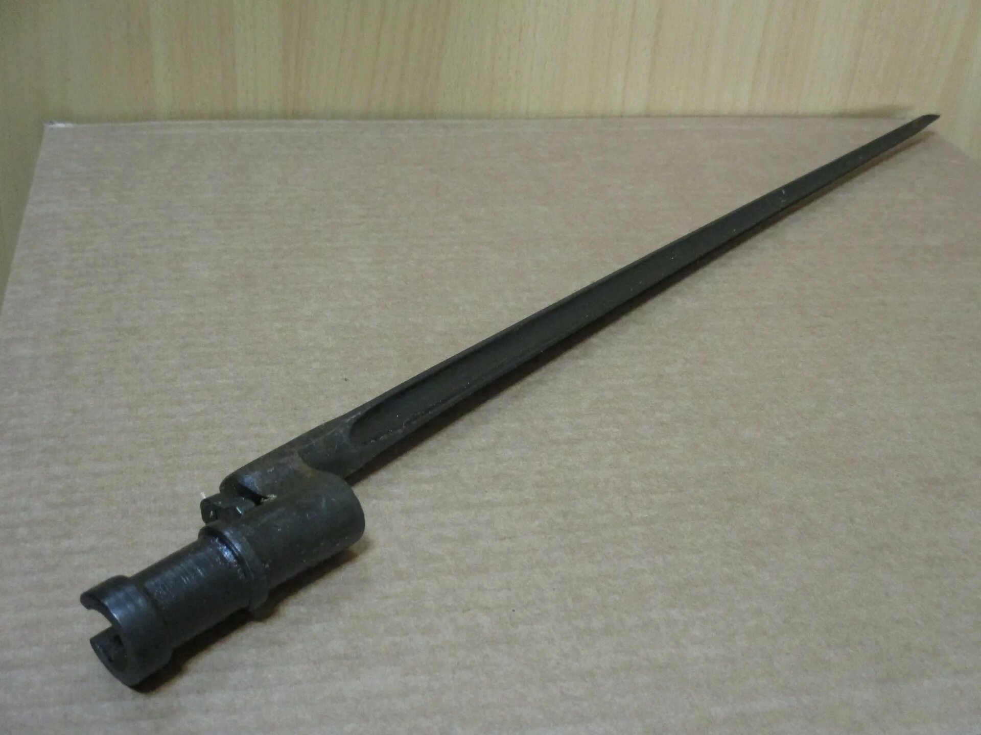 Штык от винтовки мосина четырехгранный. 4 гранный штык винтовки мосина. Штык винтовки мосина четырехгранный. Штык маленький игольчатый. Четырехгранный штык.