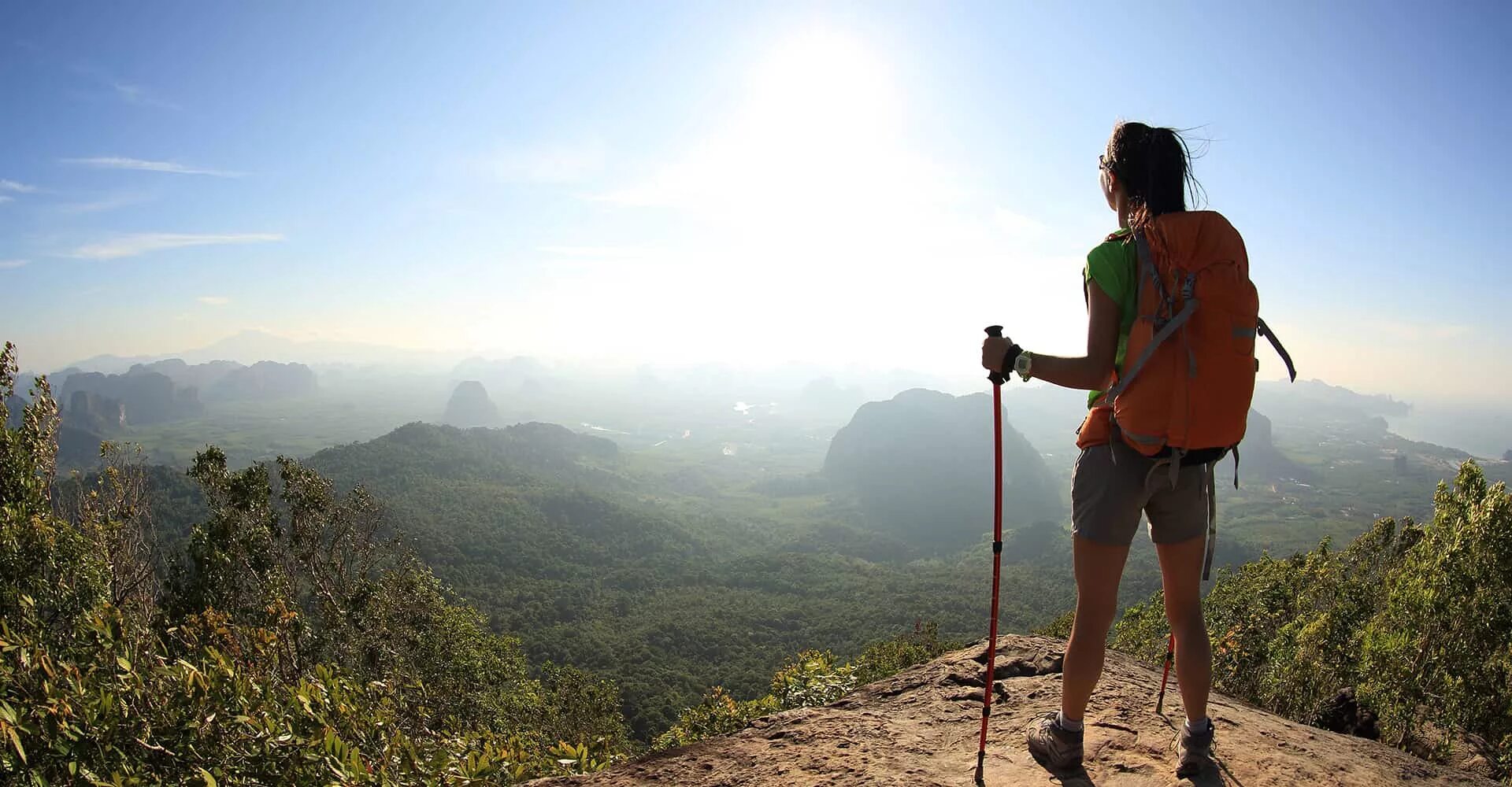 Пешие путешественники известные. Hiking Hobby. Пешее путешествие Горького. Путешественник почему 2