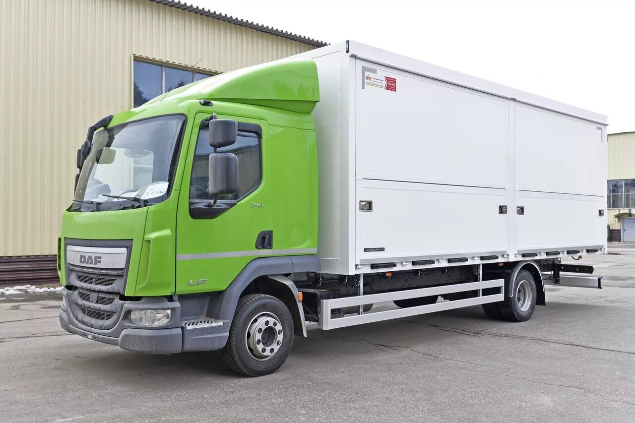 Продажа грузовиков 5 тонн. DAF LF 210. DAF LF 45.150. Даф ЛФ 45 180. DAF LF 210 габариты.