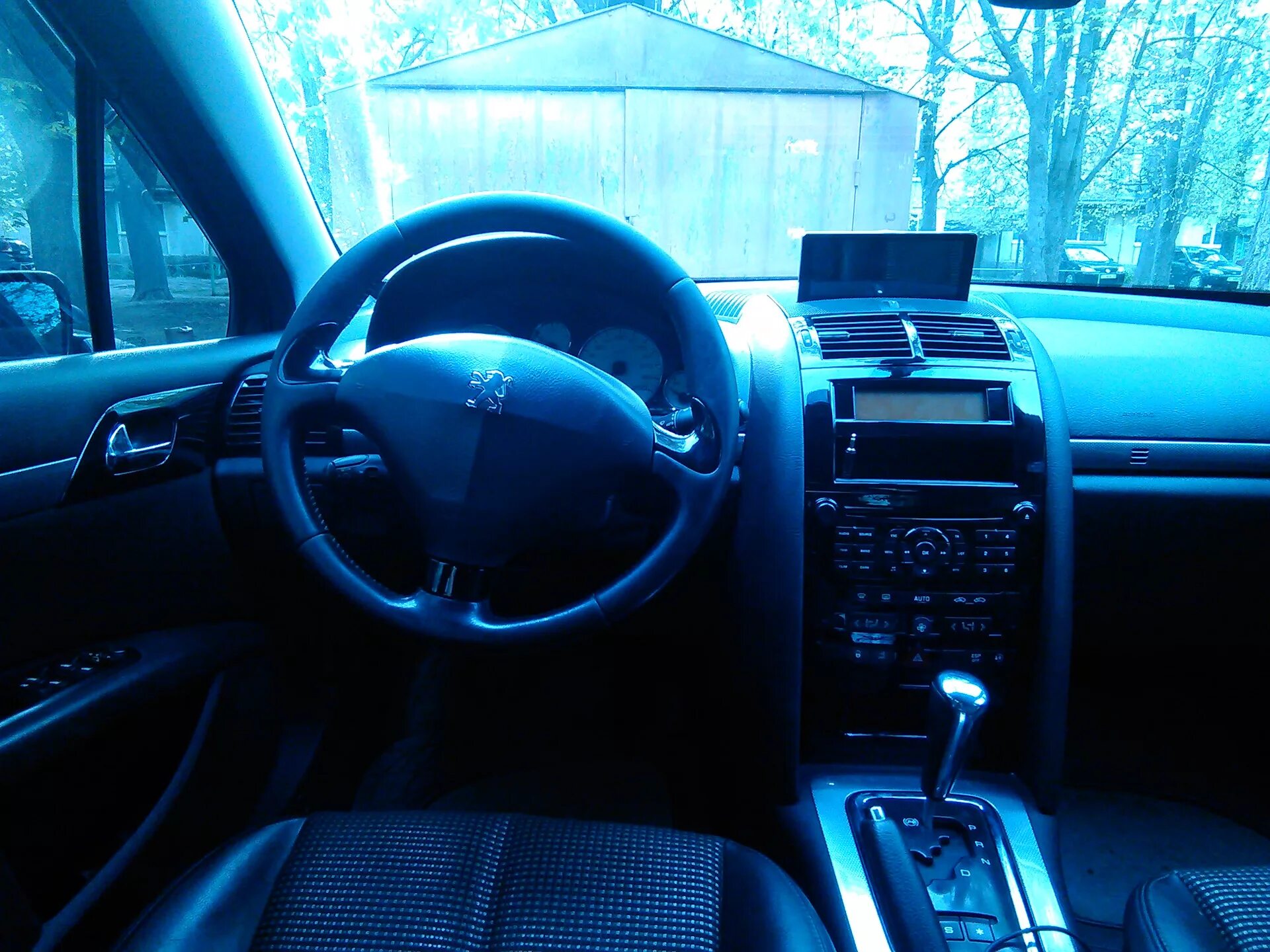 Peugeot 407 2005 салон. Кожаный салон пежо 407. Пежо 407 салон. Peugeot 407 салон. Peugeot 407 салон.