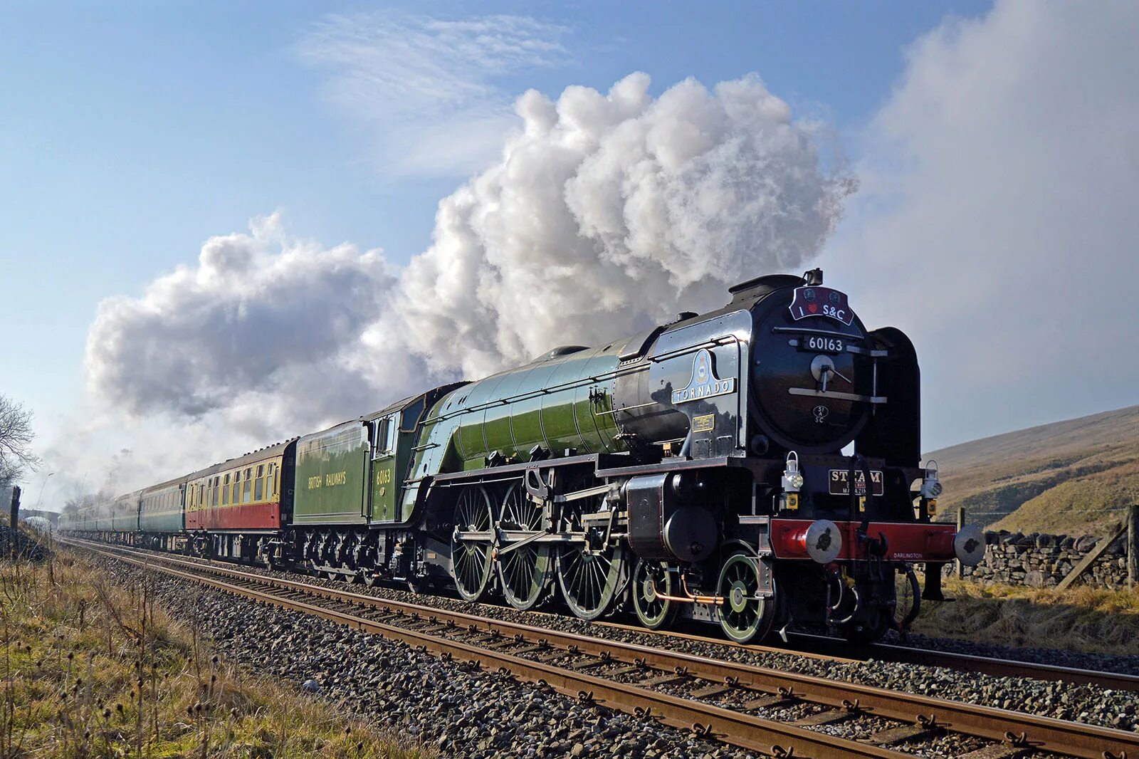 Современный паровоз. Паровоз Торнадо 60163. Steam locomotive 60163 Tornado. Mallard паровоз.