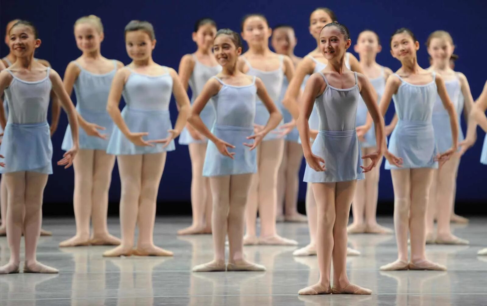 Ballet junior оправа для очков 29560 4816 135 c8. Ballet junior. Модерн танец. Хореография для детей. Ballet junior.