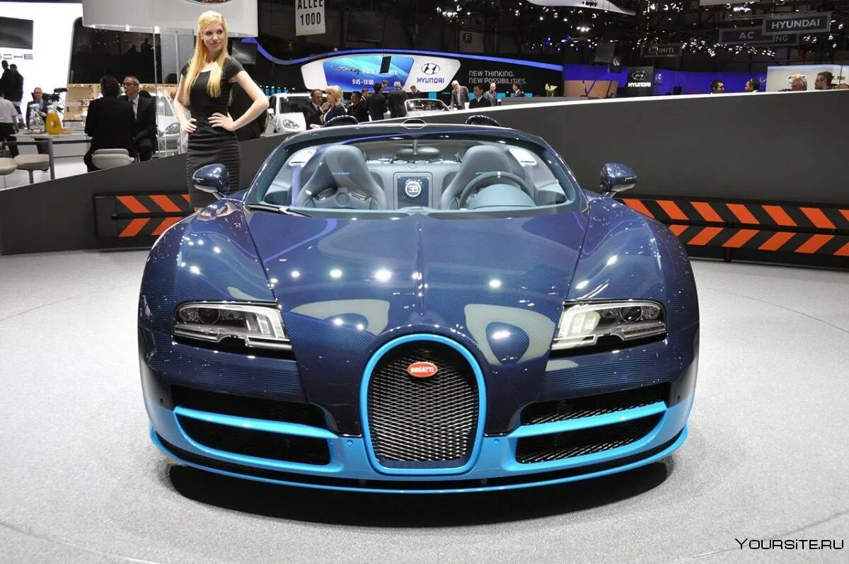 Bugatti Veyron Grand Sport Vitesse 2012. Bugatti Veyron Grand Sport Vitesse. Bugatti Grand Sport Vitesse. Бугатти Вейрон в автосалоне. Bugatti grand sport