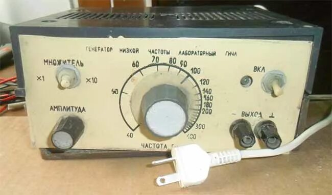 генератор сигналов низкочастотный гз - 106. генератор низкой частоты. генератор звуковой частоты фг-100. генератор сигналов г3-102. лицевая панель генератора г3-109.