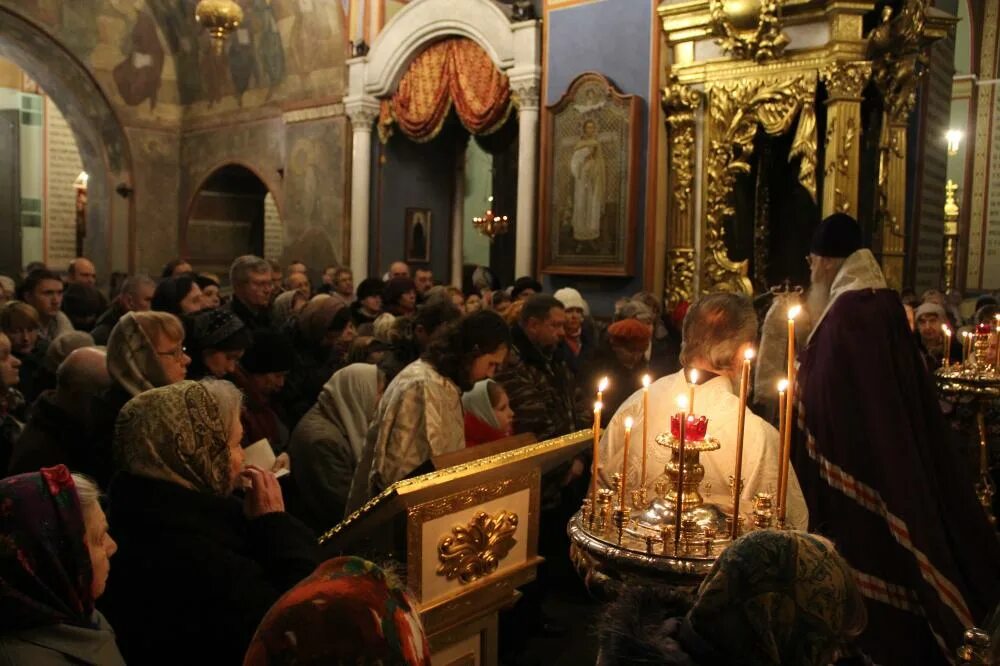 Повечерие чин. Евлогия крипта Рождество.