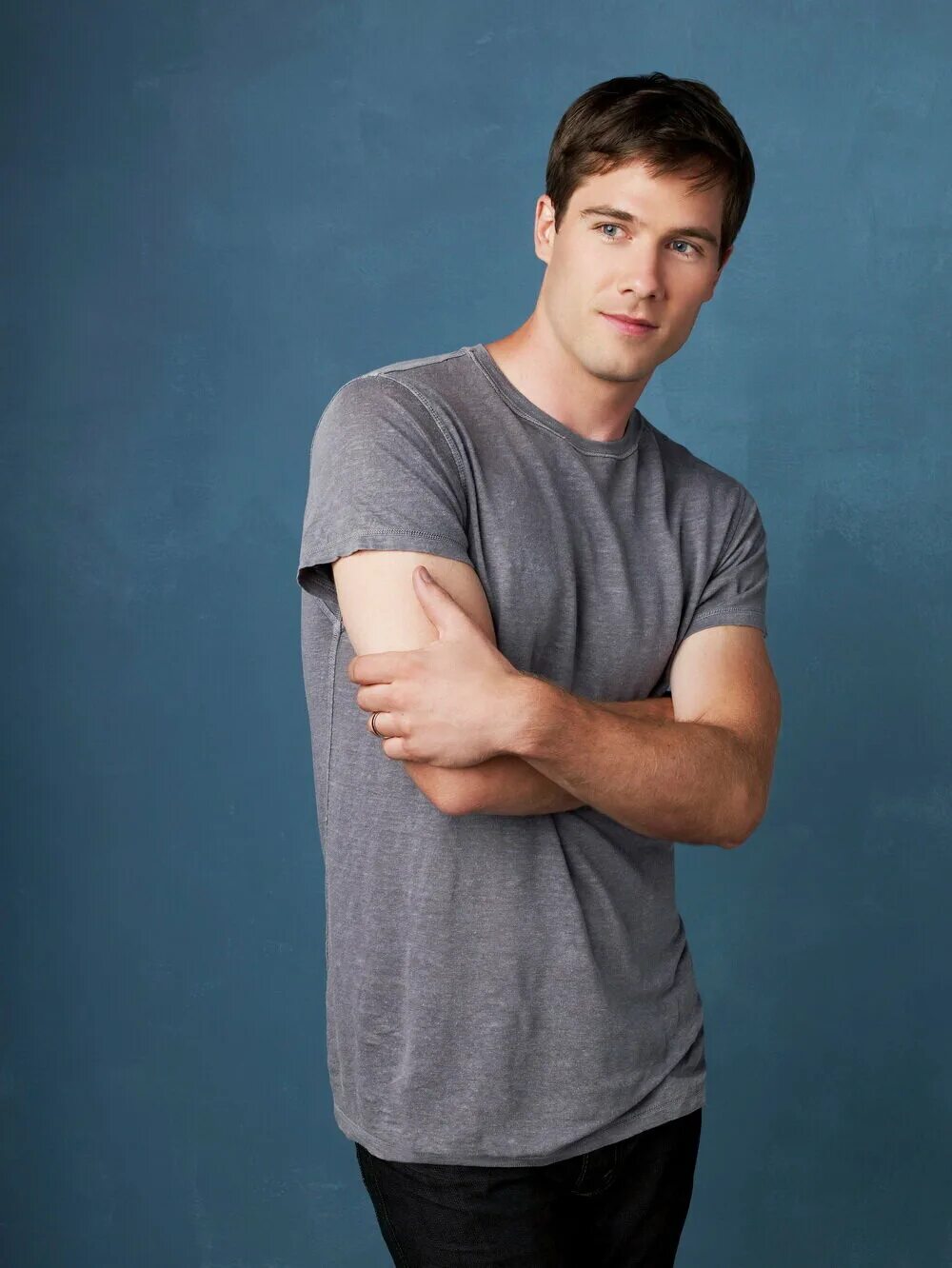 люк макфарлейн торм. люк макфарлейн 2021. актер люк макфарлейн. люк макфарлейн личная жизнь 2022. люк макфарлейн венворт миллер.