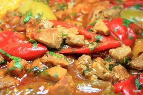 Мясо в соусе с болгарским перцем