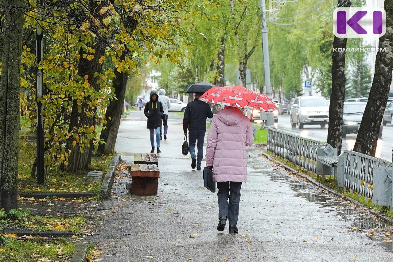 Ливень в сентябре. Сыктывкар сентябрь. Сыктывкар летом в дождь. Умеренный дождь.