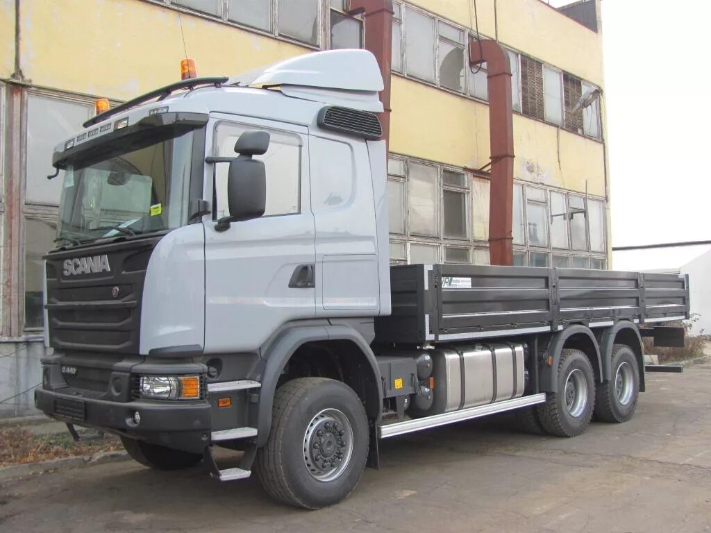 Scania p440. Скания g440 6х4. Scania g440 6x6. Скания 6х6 бортовой. Седельные тягачи 6х4 купить в россии