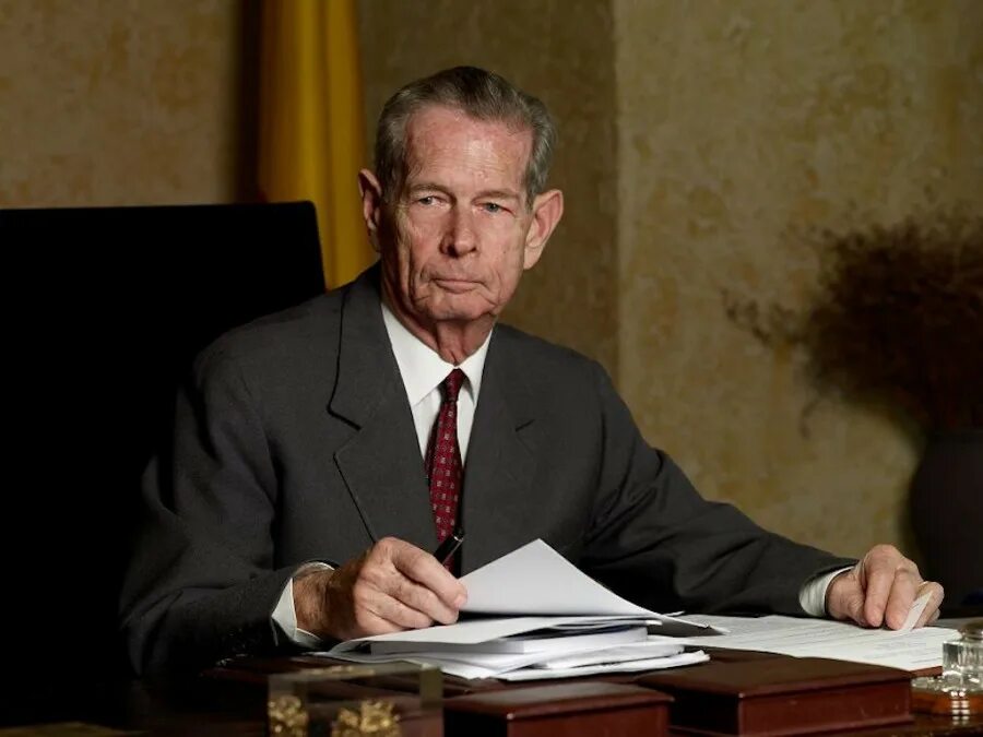 михай 2 король румынии. михай гогенцоллерн-зигмаринген. король румынии михай. михай 2 король румынии. король румынии михай в молодости.