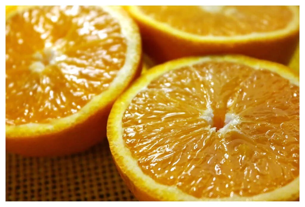 Апельсин. Факты про апельсин. Интересные факты о апельсине. Апельсин полезные вещества.