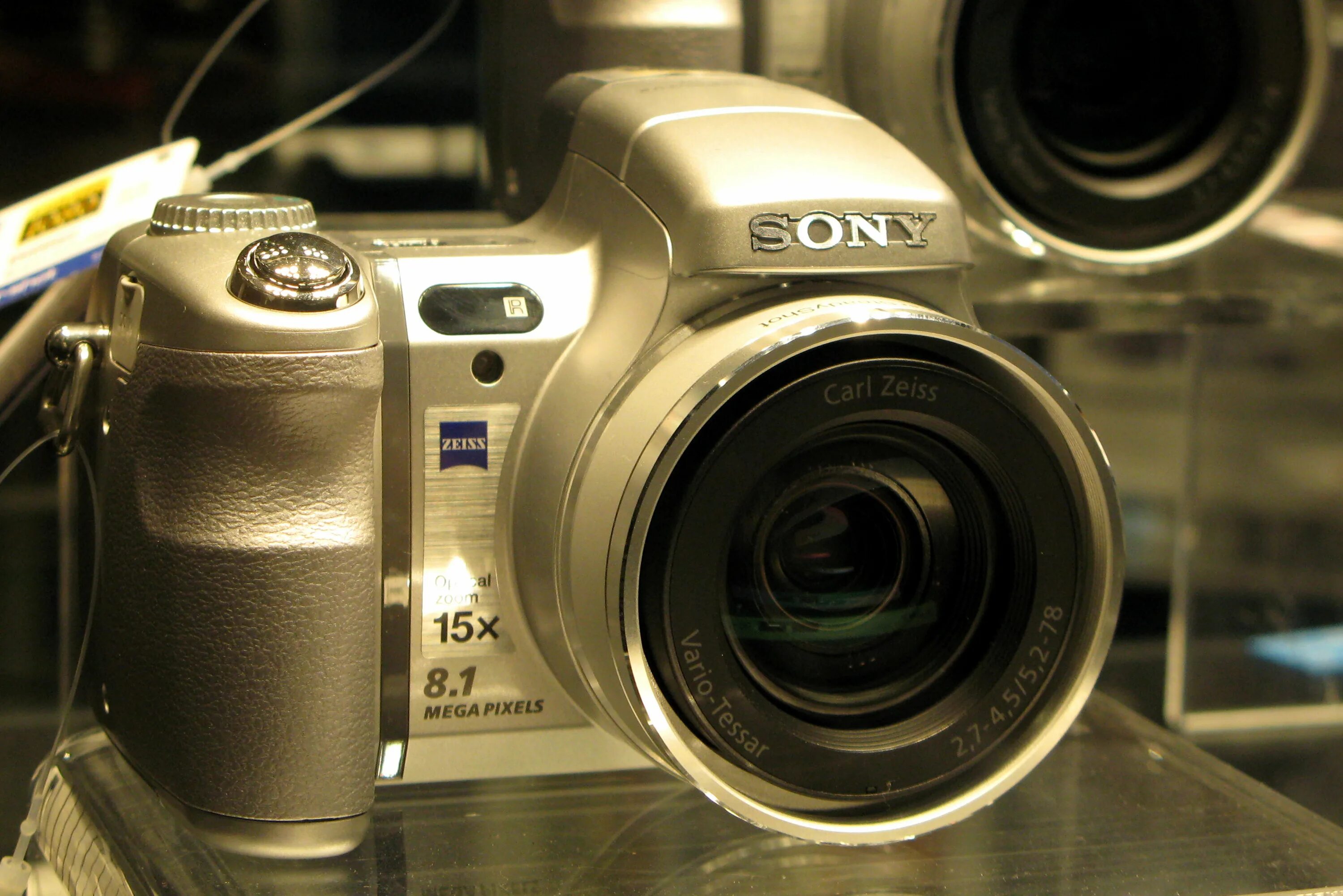 Sony dsc h7