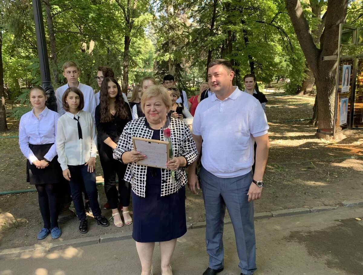 Сайты новости саратова. Томашенцев владимир саратов. томашенцев владимир николаевич саратов. доска почета волжского района саратова. владимир томашенцев волжский район.