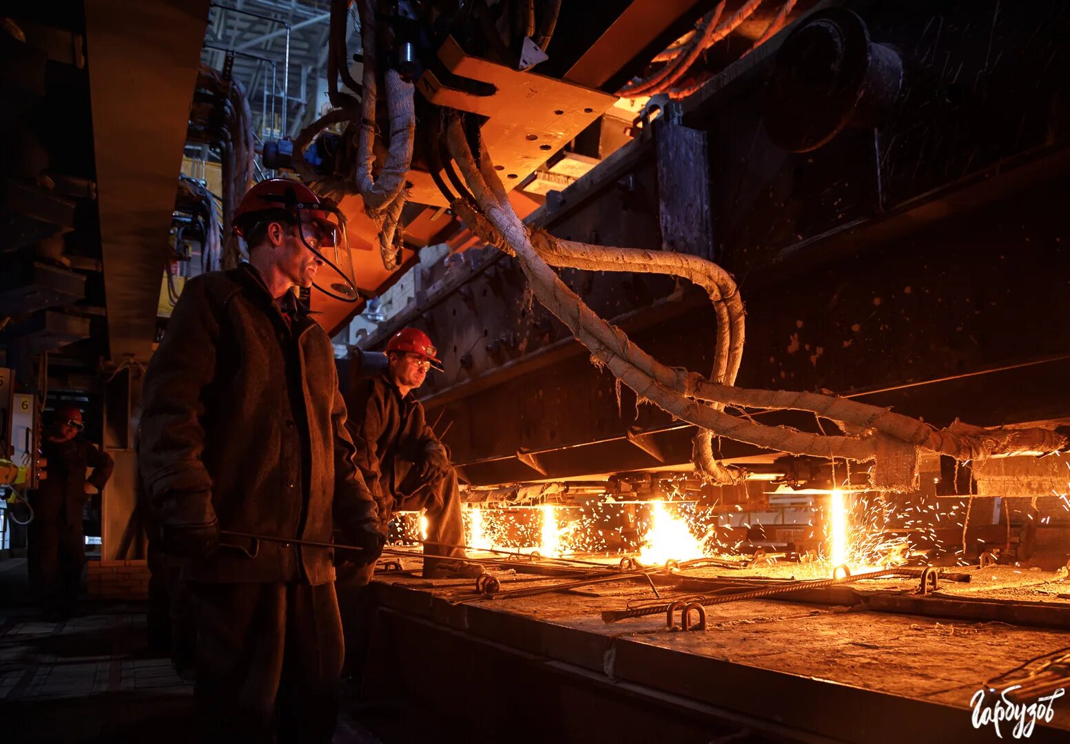Завод тула сталь. Медведев посетил завод. Тула сталь алексей дюмин. Сталепрокатный цех. Промышленно-металлургический холдинг imh.